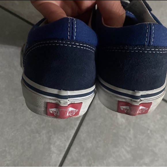 VANS - Picture 2 of 7
